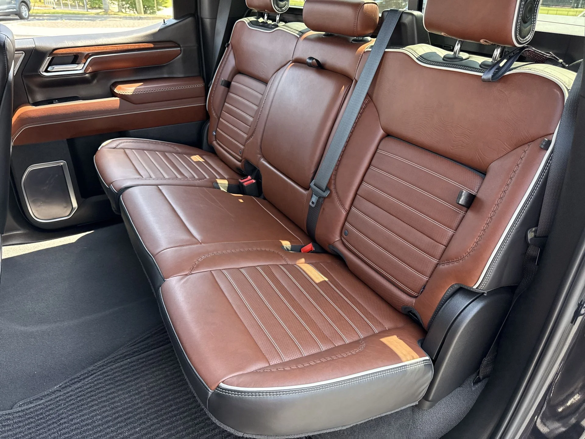 Certified Used 2023 Titanium Rush Metallic GMC Denali Ultimate image 18