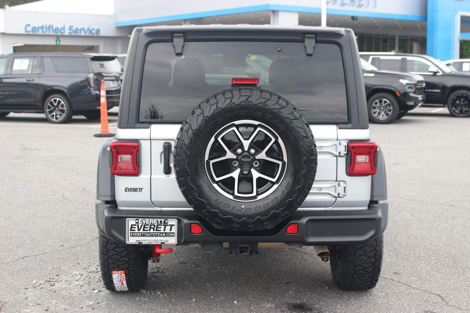 Used 2024 White Jeep Rubicon image 6