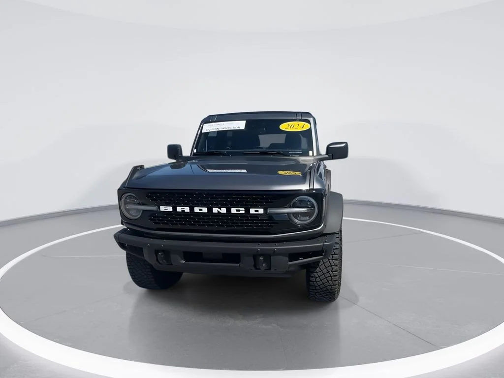 Used 2024 Gray Ford Wildtrak image 3