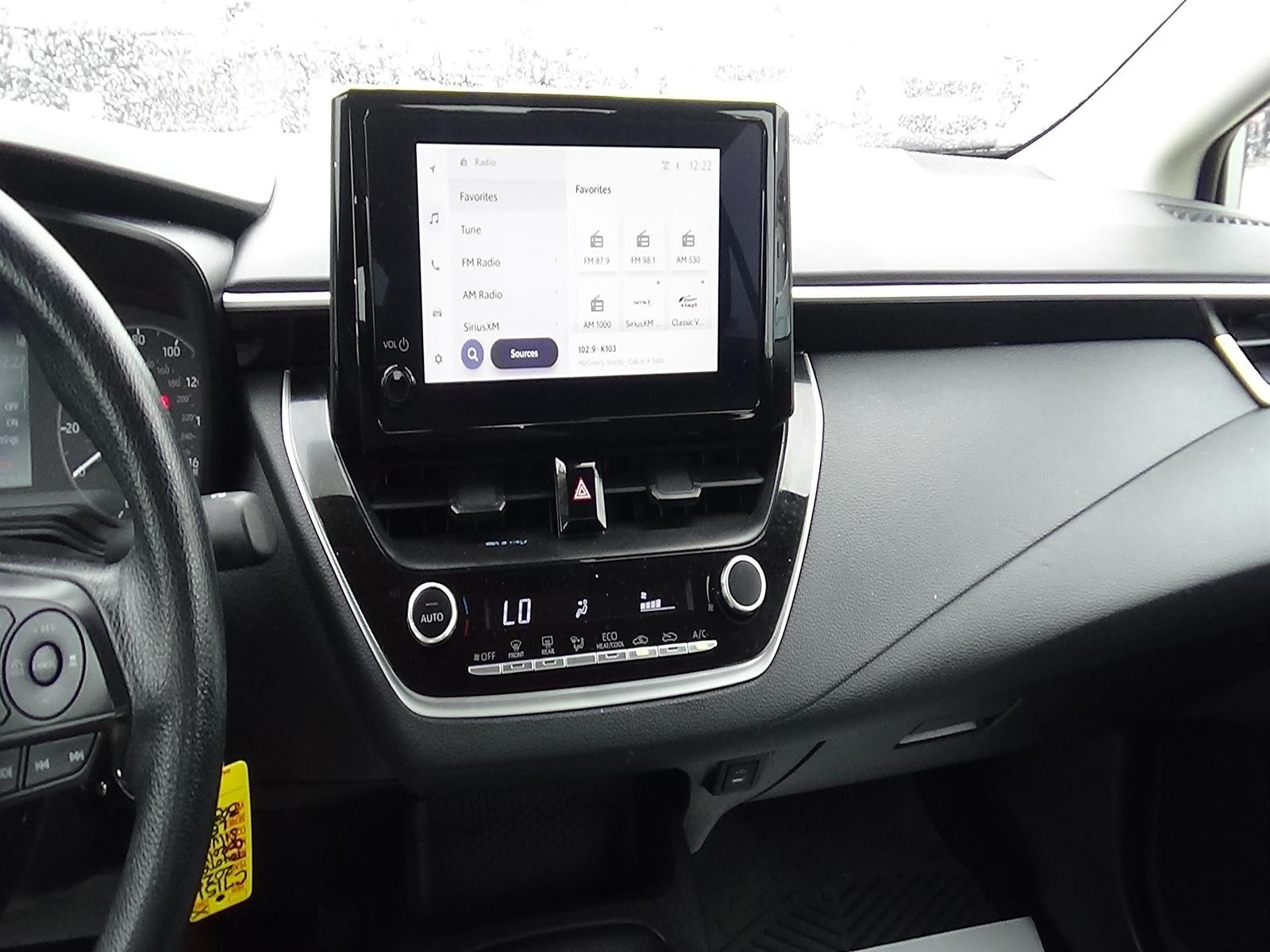 Used 2025 Classic Silver Metallic (1f7) Toyota LE image 19