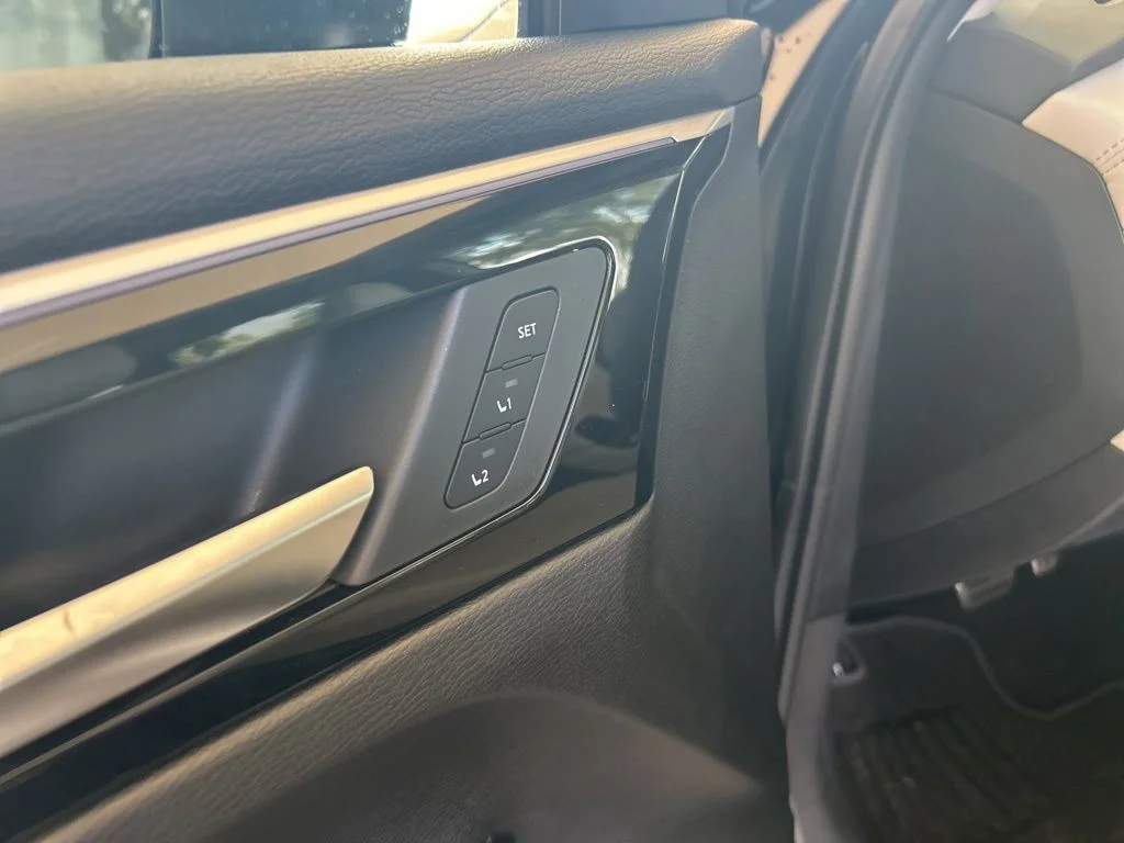 2025 Mitsubishi Outlander SEL Platinum Edition - Photo 40