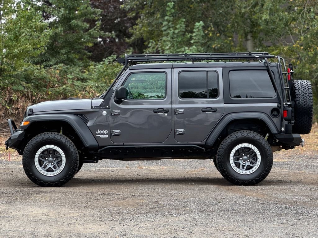 Used 2018 Granite Crystal Metallic Clearcoat Jeep Unlimited Sport S image 3