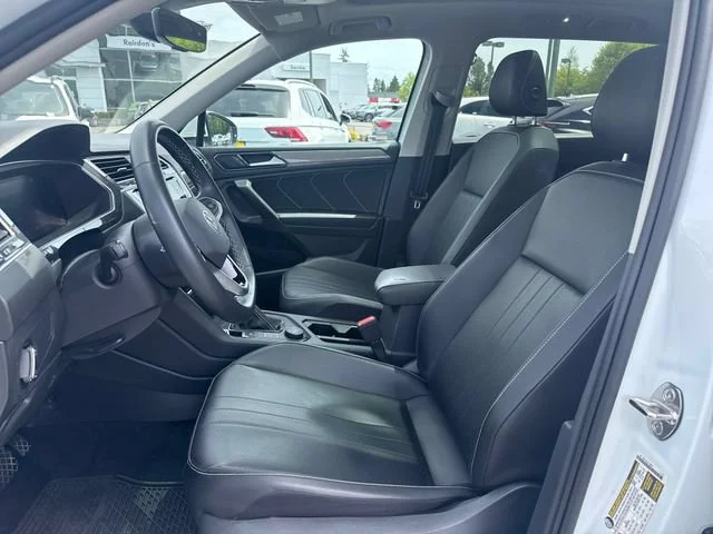 Certified Used 2023 Opal White Volkswagen SE image 15