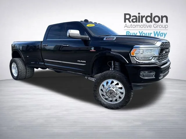 2019 RAM 3500 Limited 4X4 Crew Cab LWB's photo
