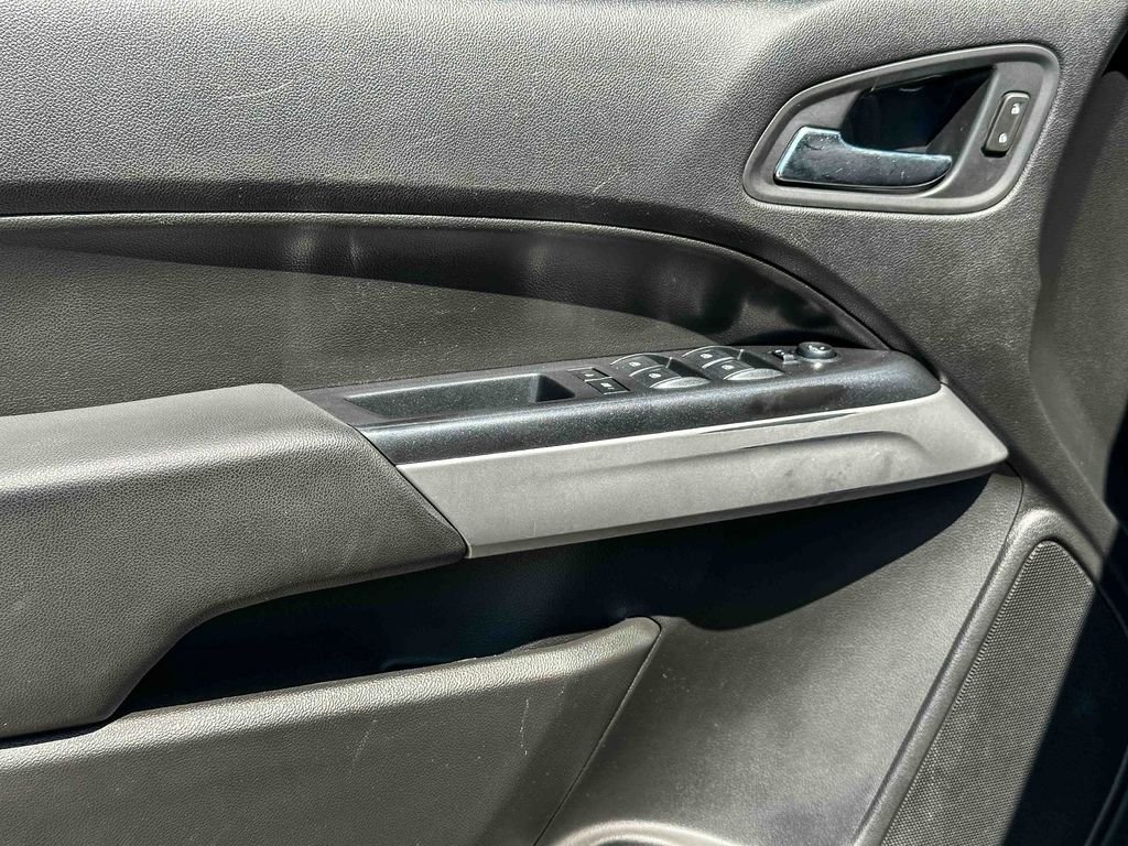 Used 2019 Silver Chevrolet ZR2 image 16