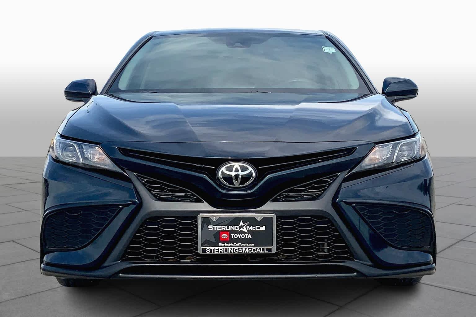 Used 2021 Galactic Aqua Mica Toyota SE image 4