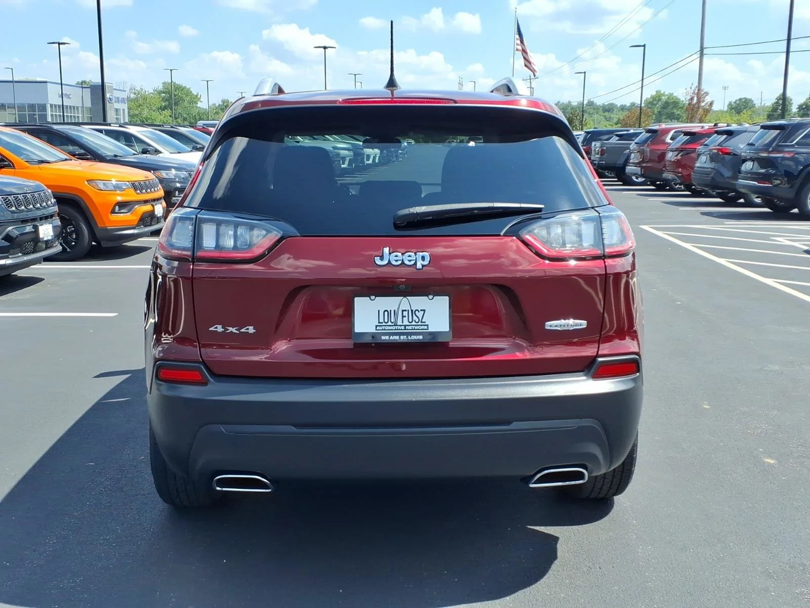 Used 2020 Velvet Red Pearlcoat Jeep Latitude image 30