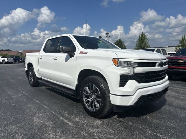 Used 2024 Summit White Chevrolet RST image 12