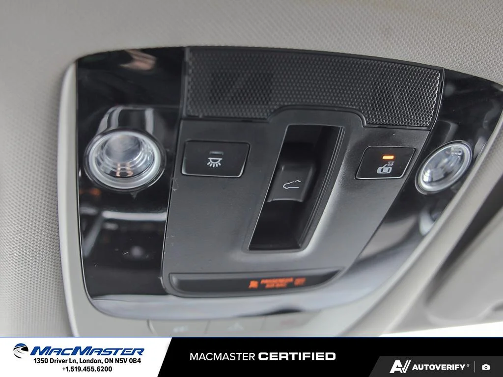 Used 2022  Kia  image 25