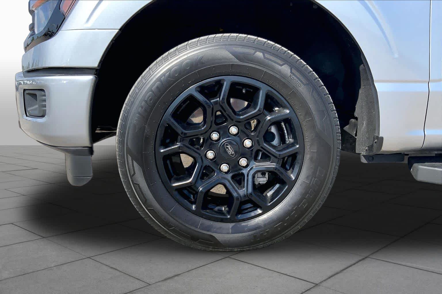 Used 2025 Iconic Silver Ford XLT image 11