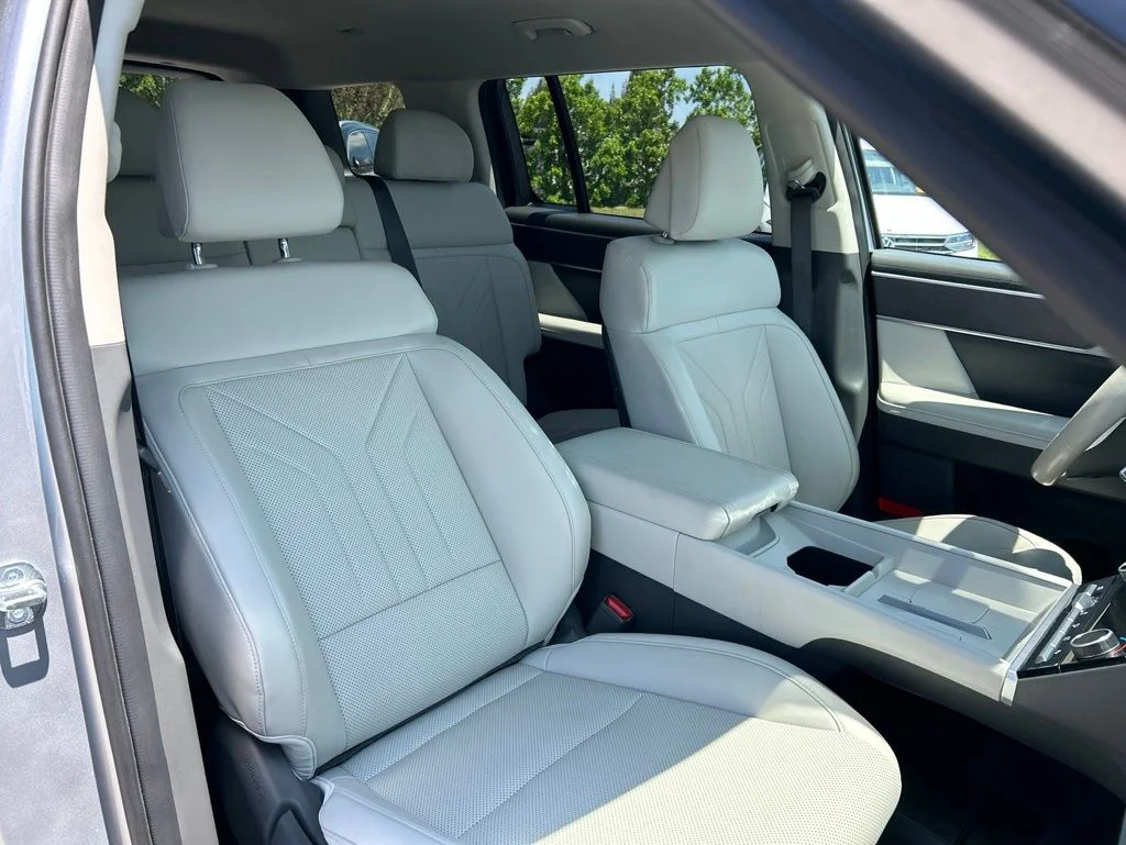 Certified Used 2026 Shimmering Silver Pearl Hyundai SEL image 38