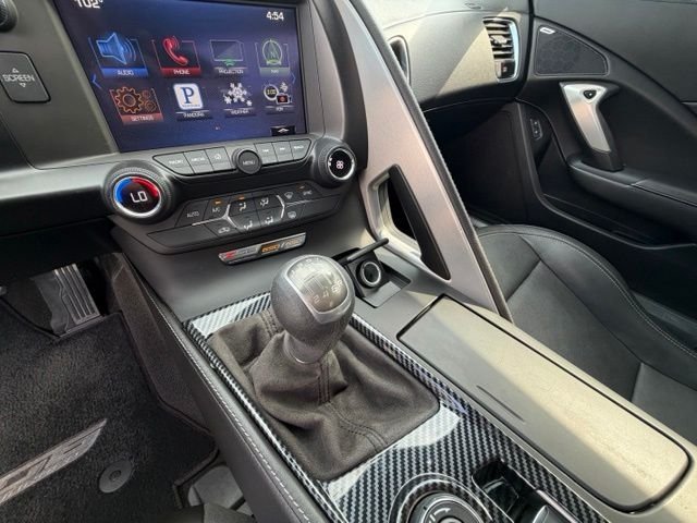 Used 2016 Red Chevrolet Z06 image 14