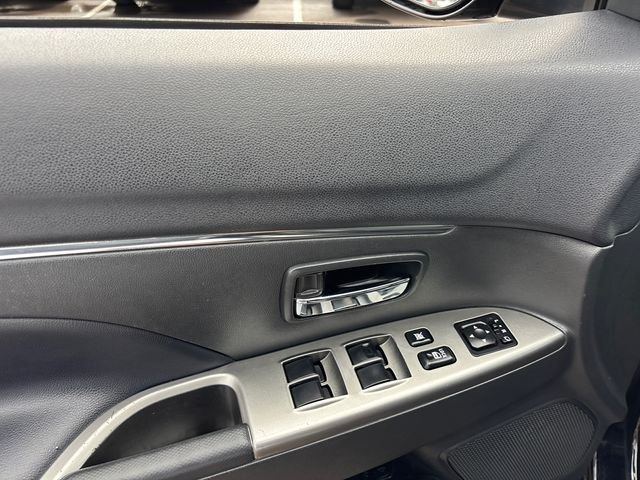 Used 2024 Black Mitsubishi 2.0 SE image 14