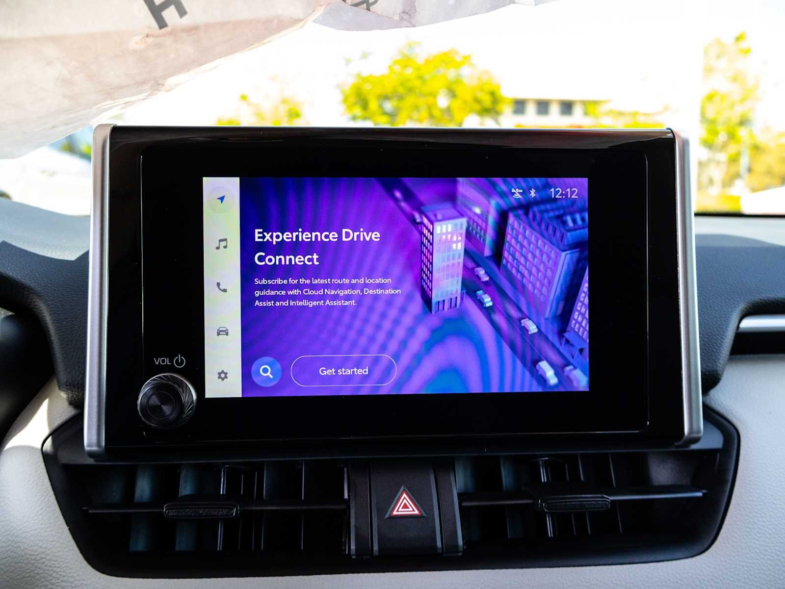 2025 Toyota RAV4 XLE - Photo 32
