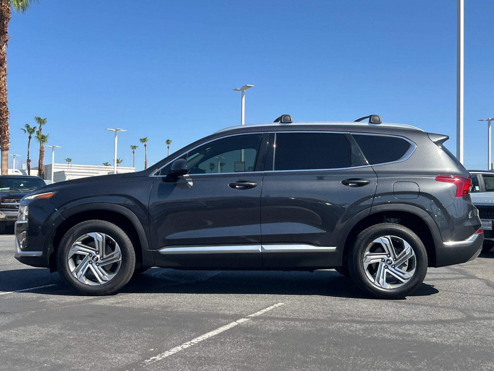 Used 2022 Gray Hyundai SEL image 6