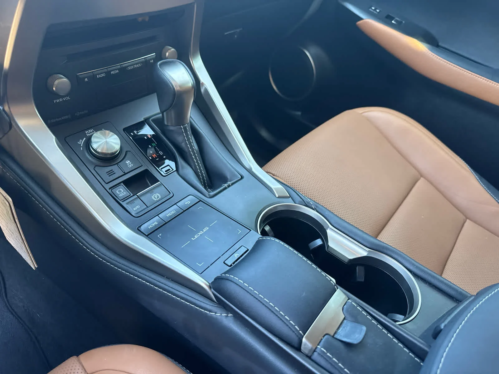 Certified Used 2020 EMINENT WHITE PEARL Lexus  image 12