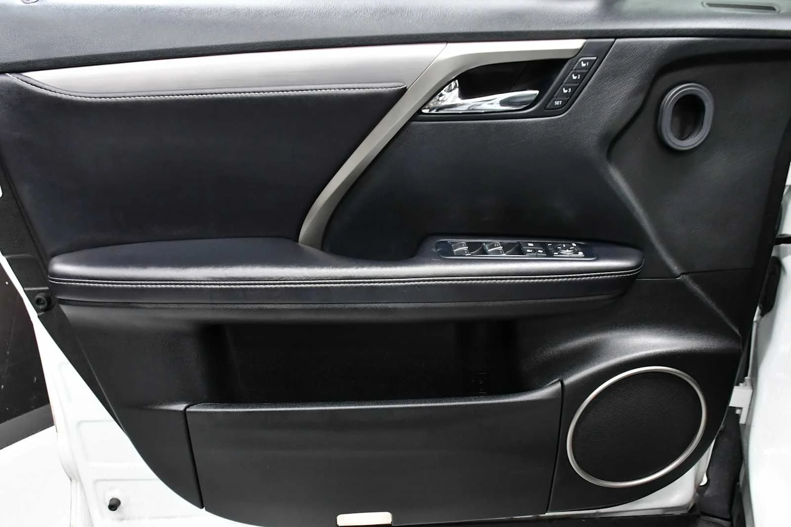 Used 2017 Ultra White Lexus  image 13