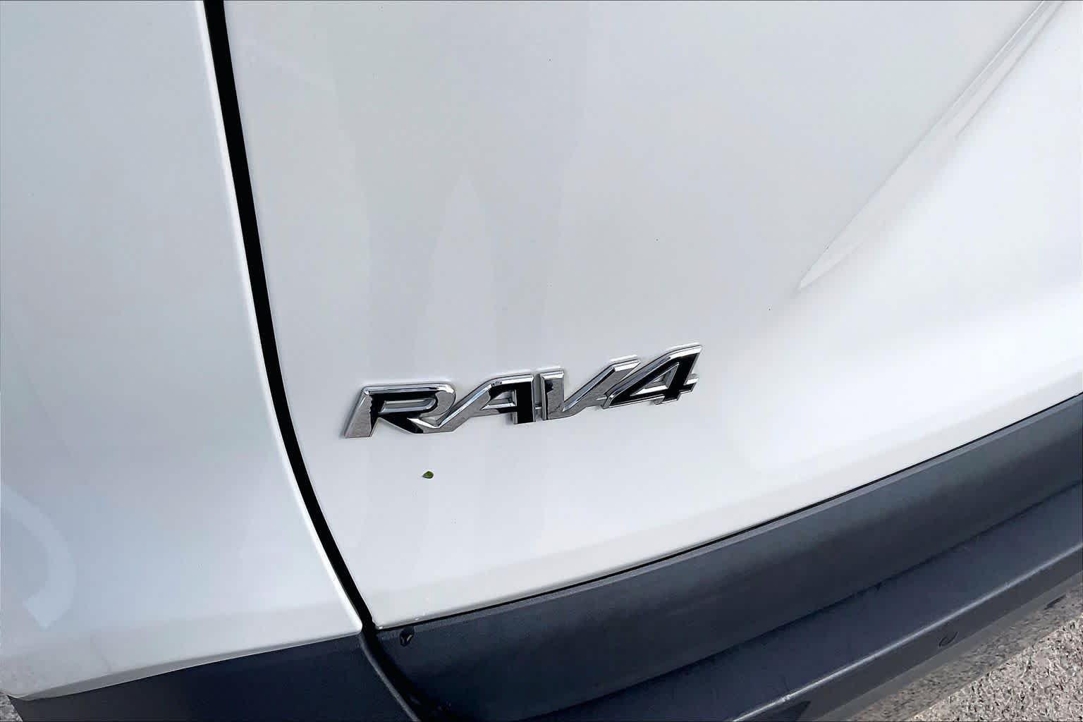 Used 2021 Blizzard Pearl Toyota Hybrid Limited image 10