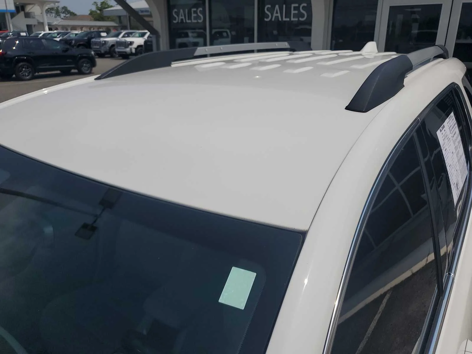 Used 2020 SUMMIT WHITE GMC SLE image 15