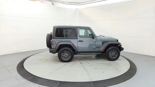 Used 2025 Gray Jeep Sport S image 10