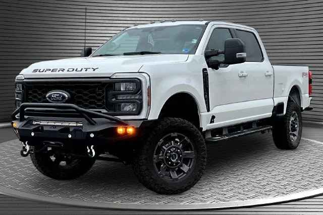 Used 2024 White Ford Lariat image 1