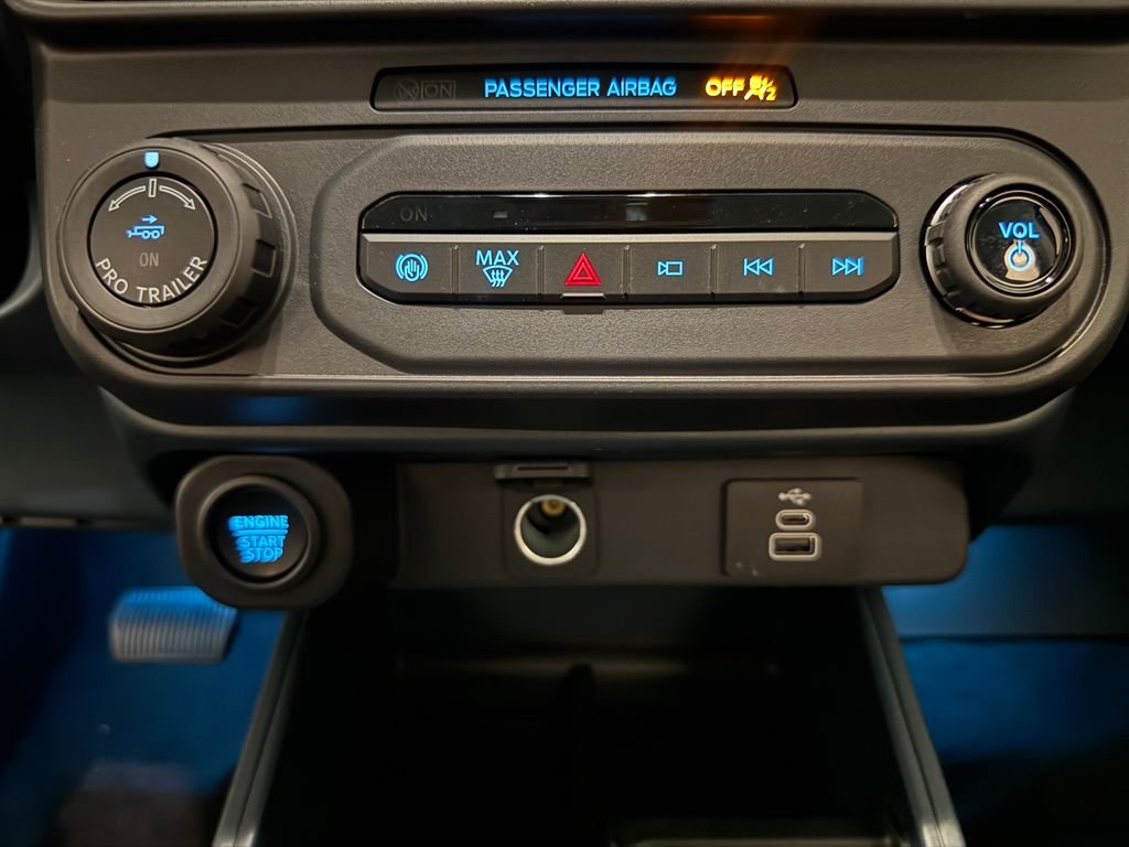New 2026 Black Ford Lariat image 32