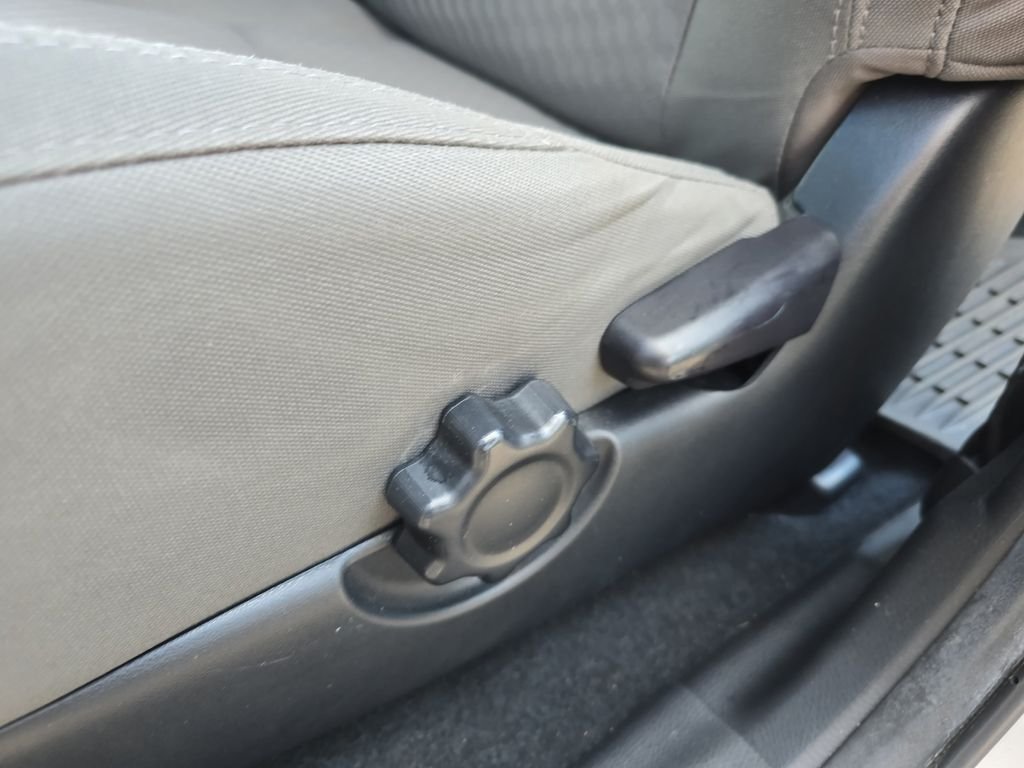 Certified Used 2022 Silver Toyota SR image 33