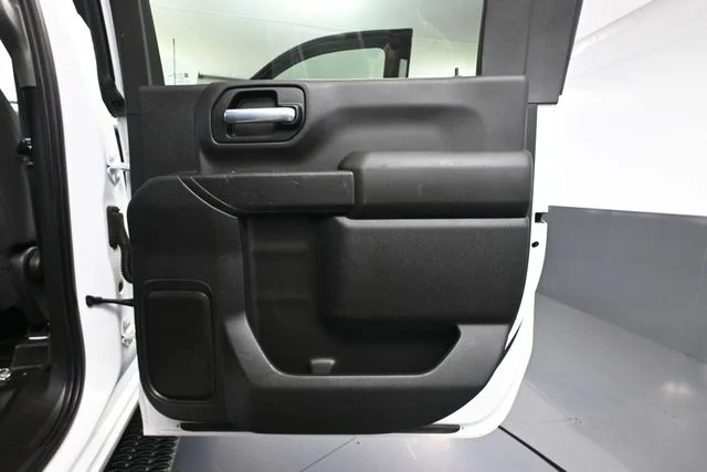 Used 2021 White Chevrolet LT image 32