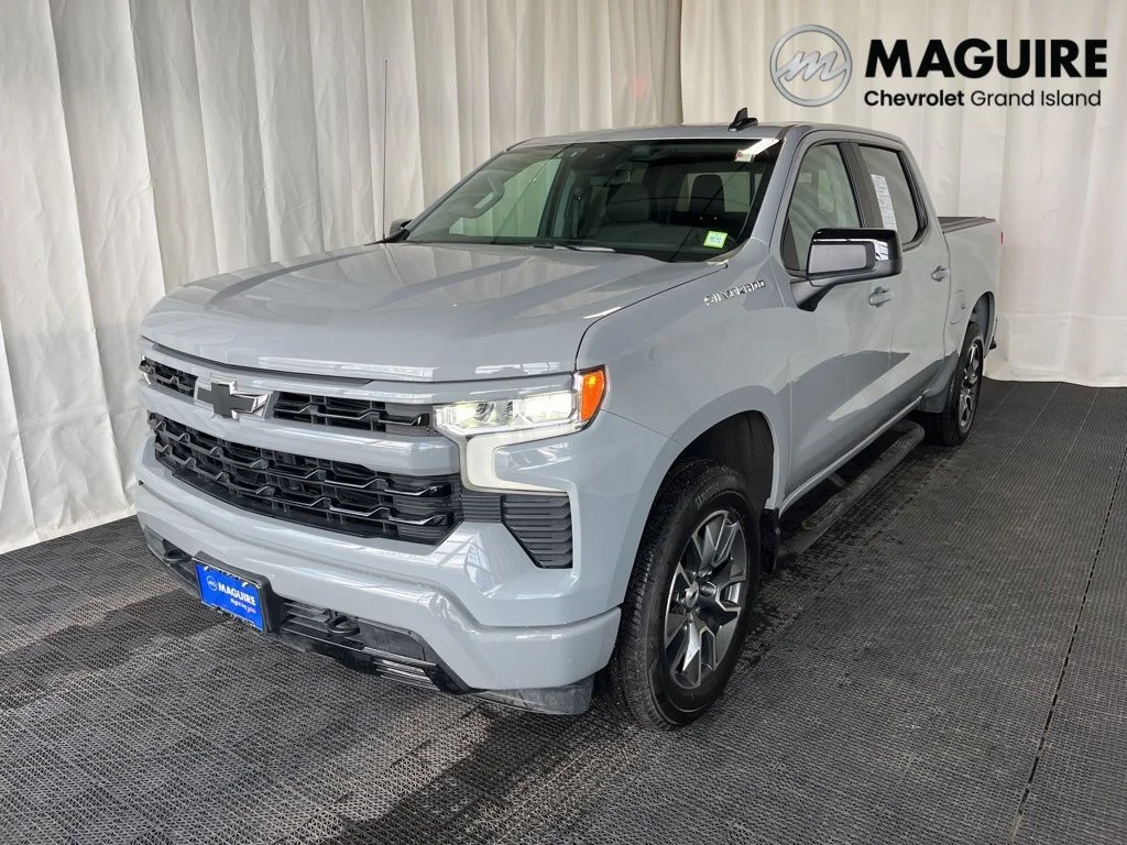 Used 2025 Gray Chevrolet RST image 1
