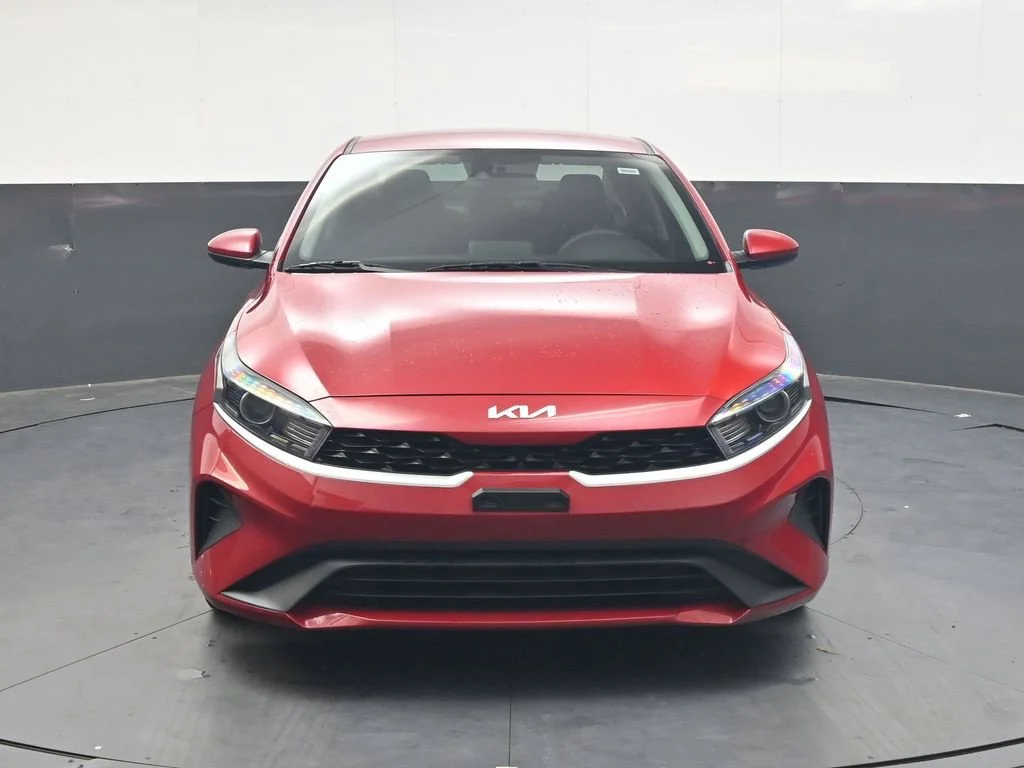 Used 2023 Red Kia LXS image 9