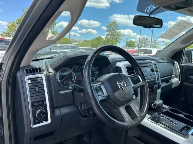 Used 2009 Gray Dodge Sport image 7