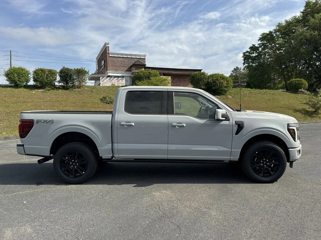 New 2026 White Ford Platinum image 8