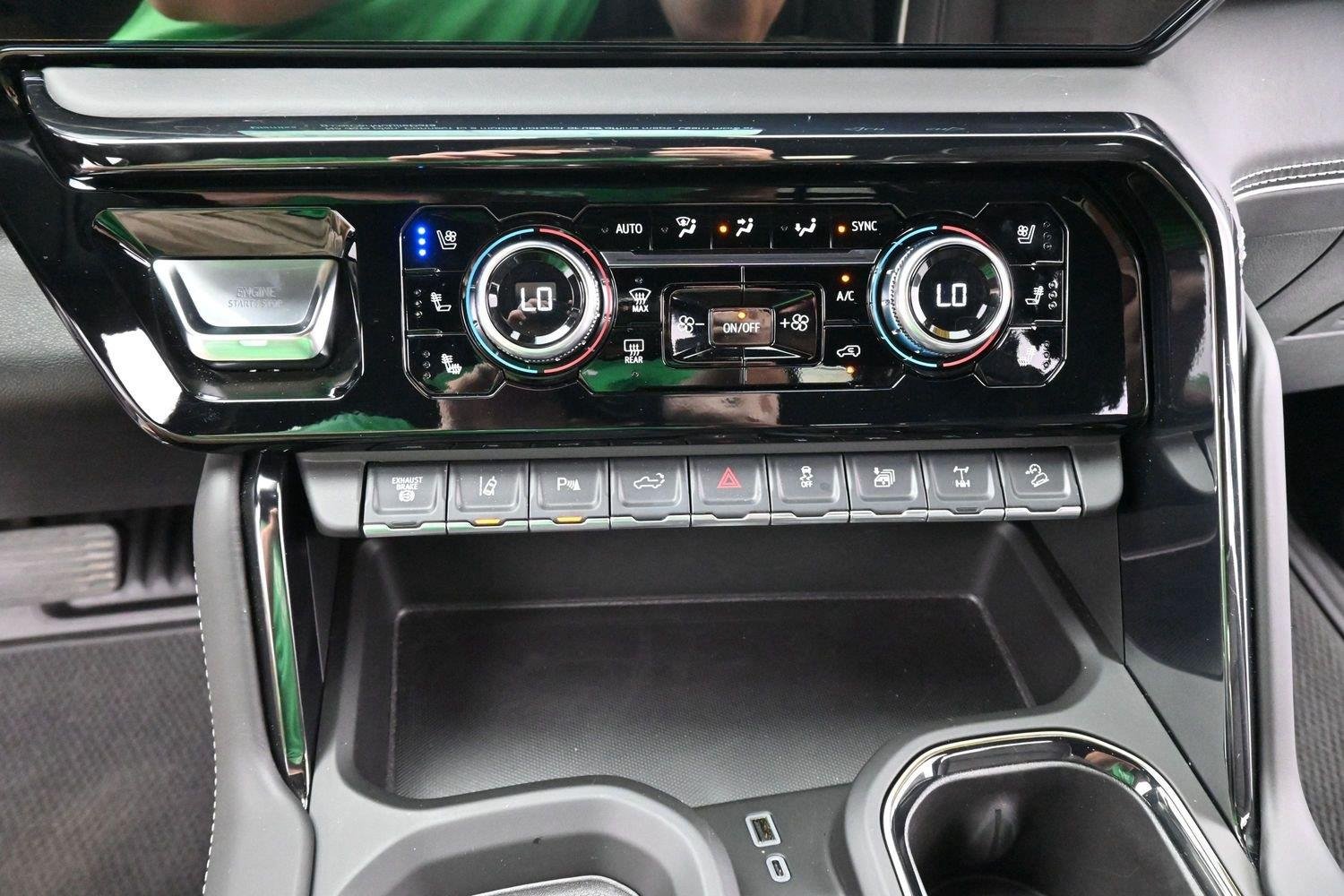 Used 2024 Summit White GMC AT4X image 25