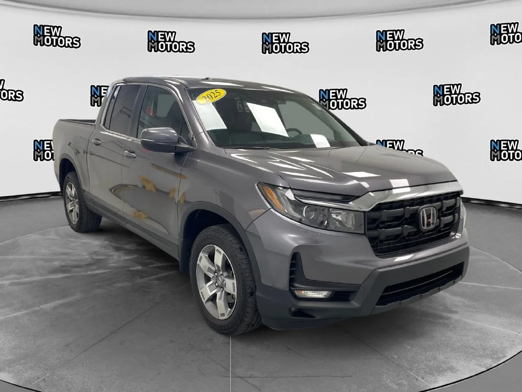 Used 2025 Black Honda RTL image 5