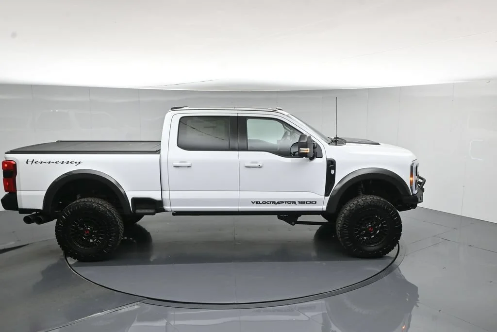 New 2026 Oxford White Ford Lariat image 40