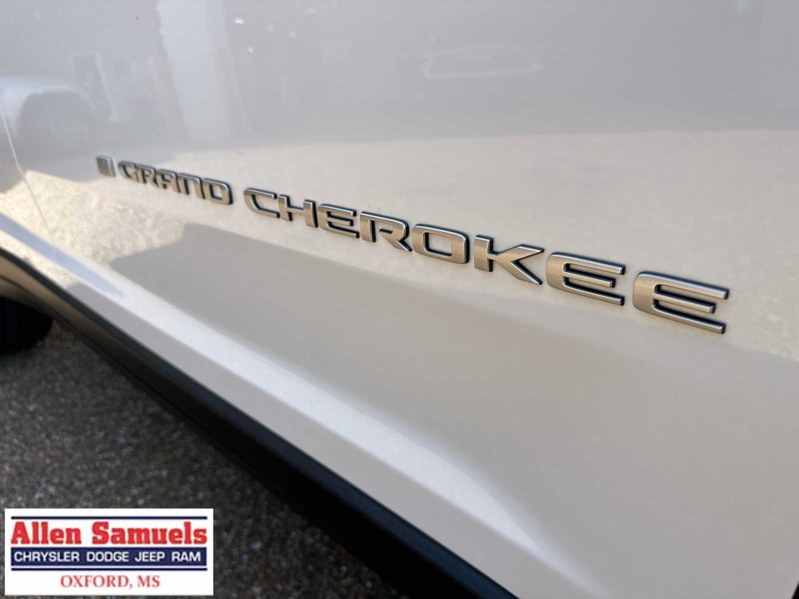 Used 2026 Bright White Clearcoat Jeep Limited image 52