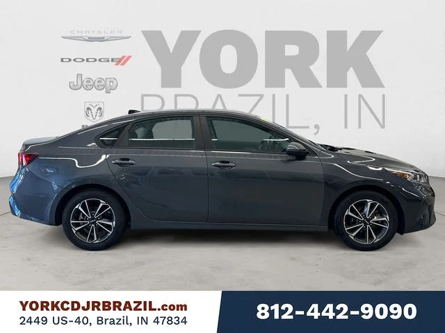 Used 2024 Gray Kia LXS image 6