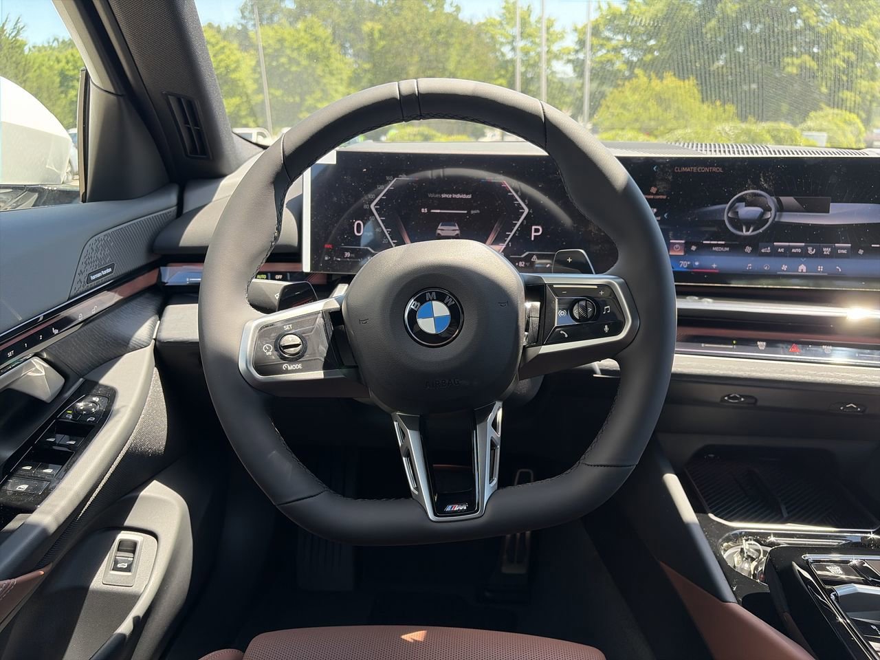 New 2027 Alpine White BMW 530i xDrive image 21