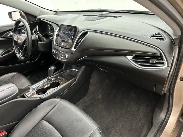 Used 2018 Beige Chevrolet Premier image 13