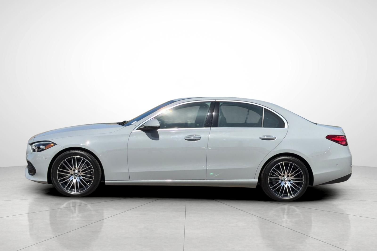 New 2026 MANUFAKTUR Alpine Grey Mercedes-Benz C 300 image 31