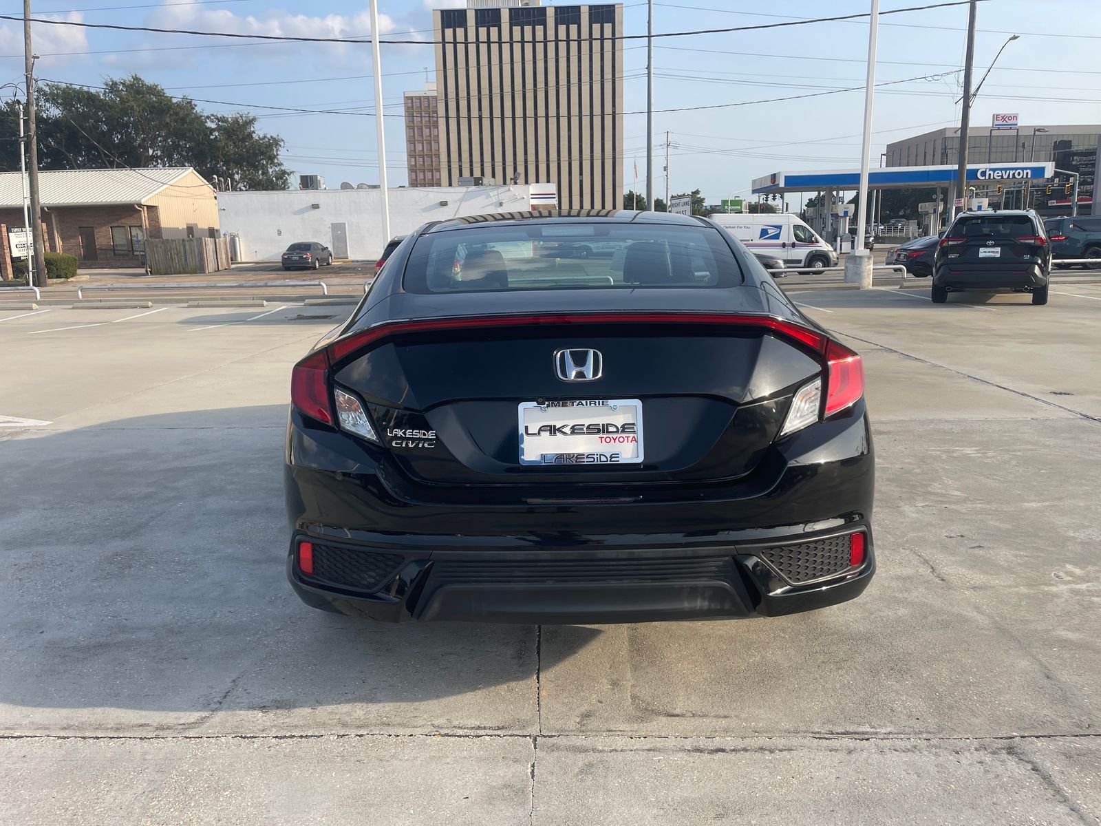 Used 2016 Black Honda LX-P image 4