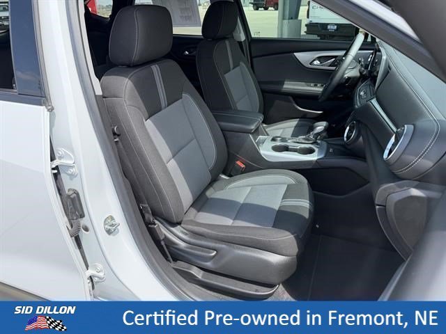 Used 2024 Summit White Chevrolet LT image 7