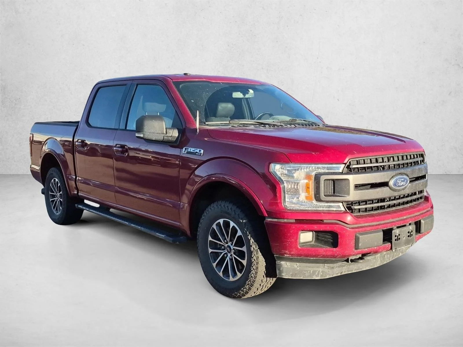 Used 2018 Ruby Red Metallic Tinted Clearcoat Ford XLT image 2