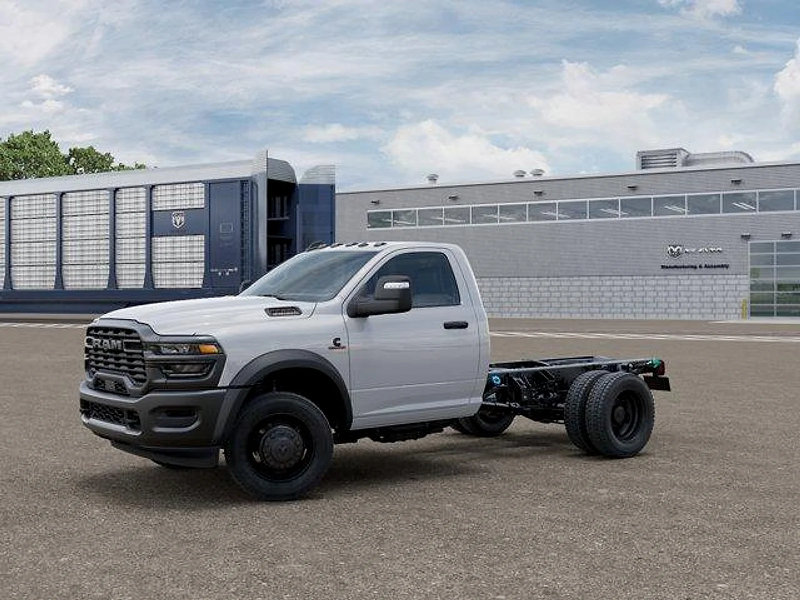 New 2026 Bright White Clear-Coat Exterior Paint RAM  image 2
