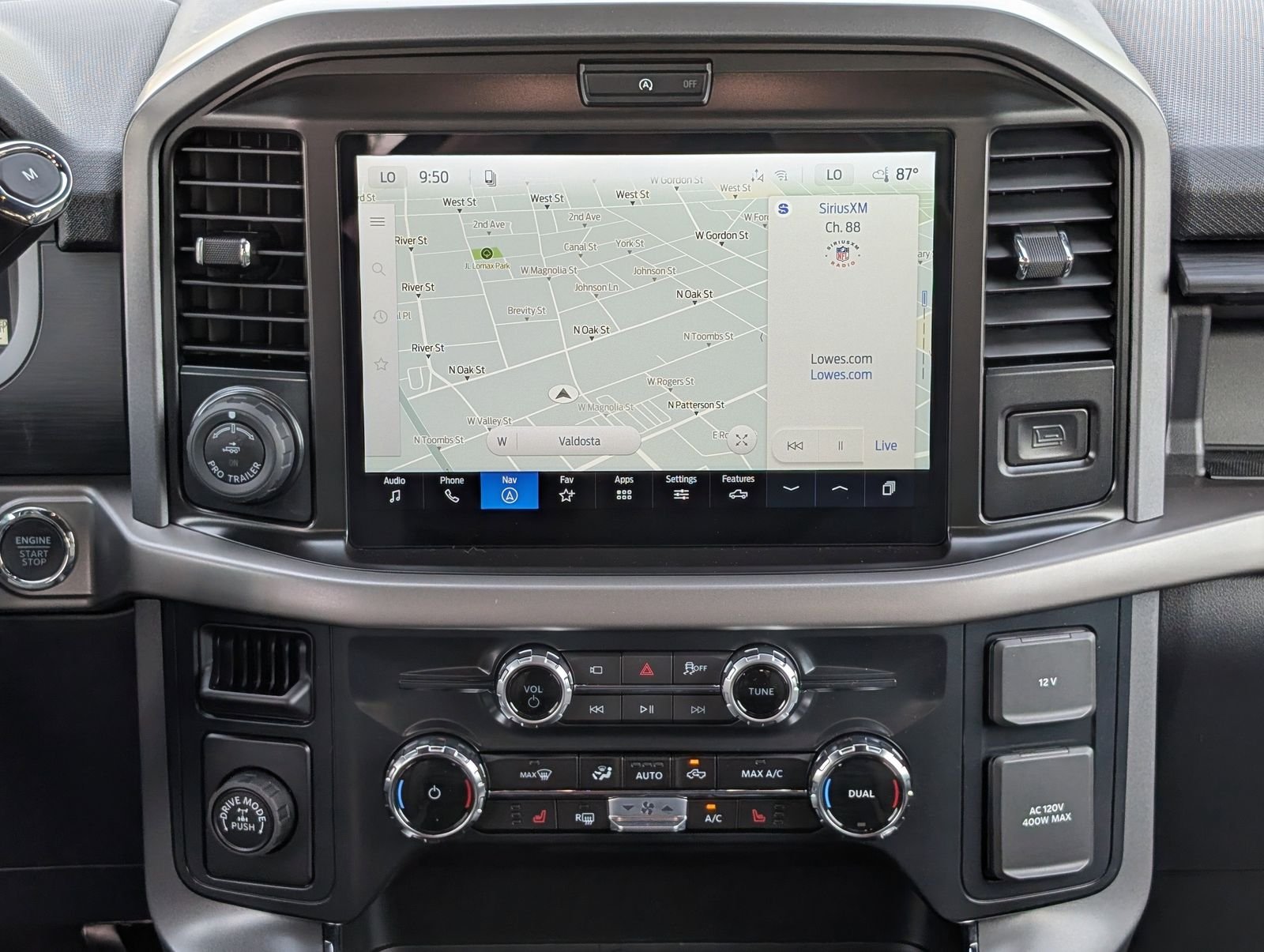 New 2026 Oxford White Ford XLT image 16