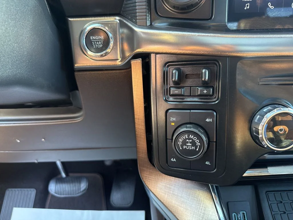 Used 2024 Gray Ford King Ranch image 22