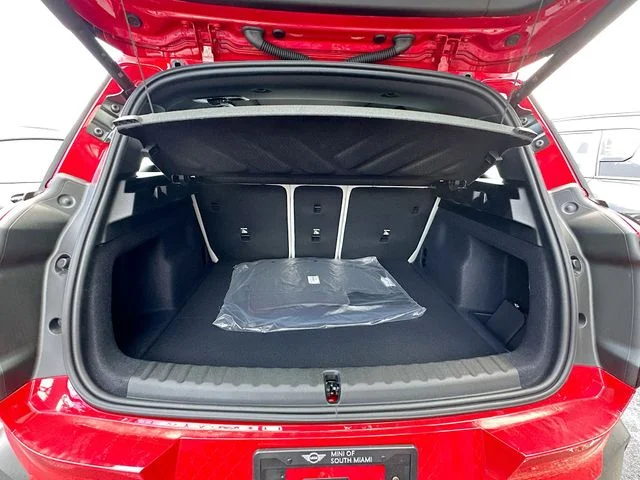 New 2027 Red MINI Signature Plus image 17
