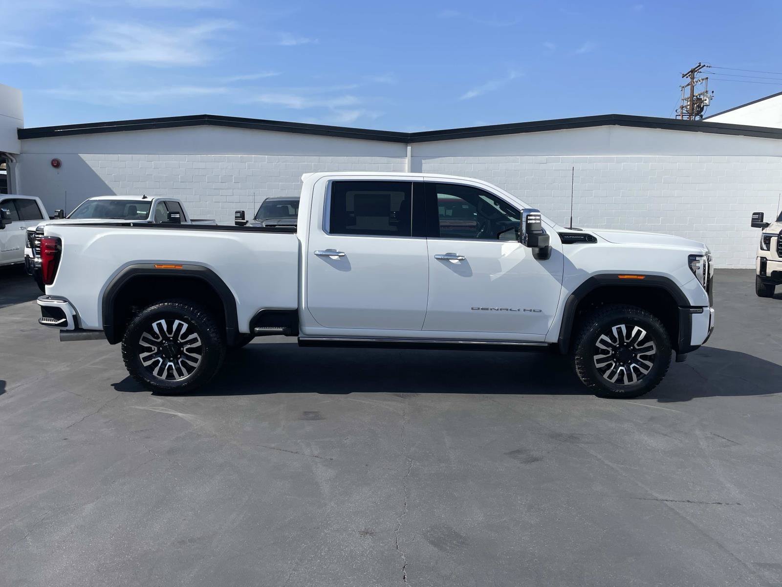 New 2026 Summit White GMC Denali Ultimate image 7