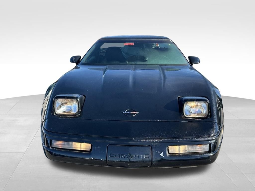 Used 1995  Chevrolet Base image 2