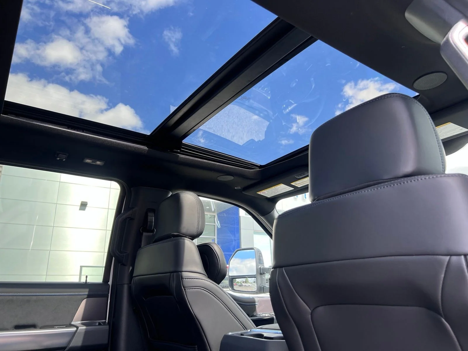 New 2026 Star White Metallic Tri-Coat Ford F-350® Platinum® image 60